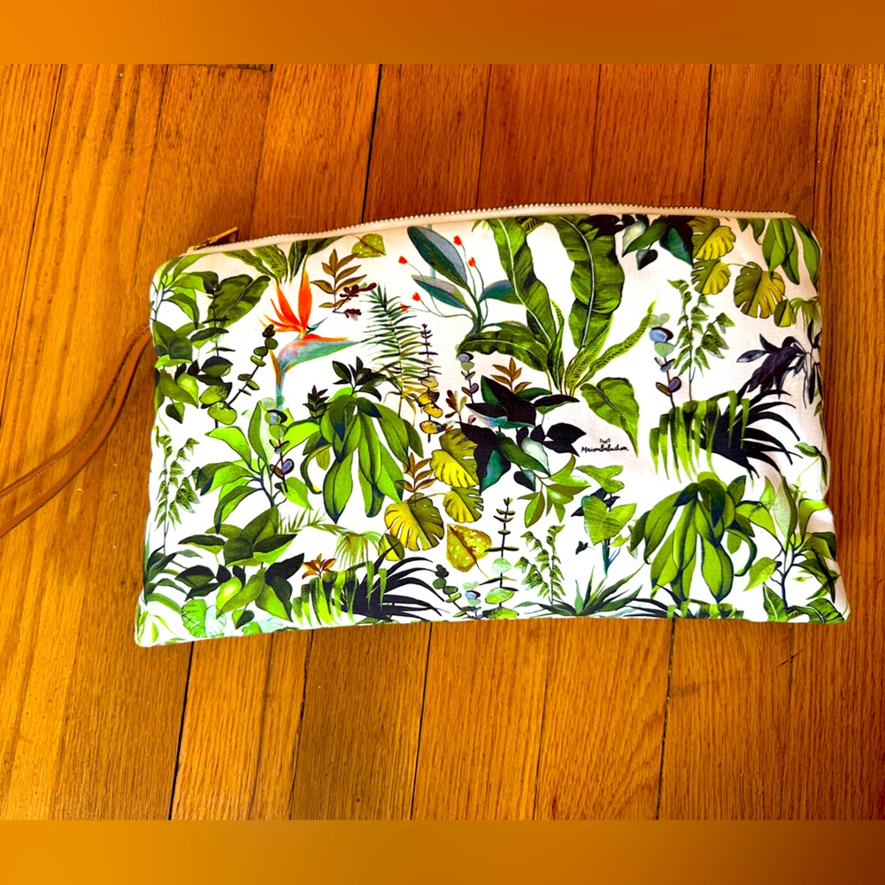 Maison Baluchon Paris long pouch. Never been used; in great condition.